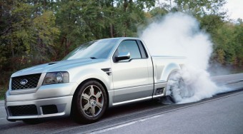 Átszervezi a sportkocsigyártását a Ford