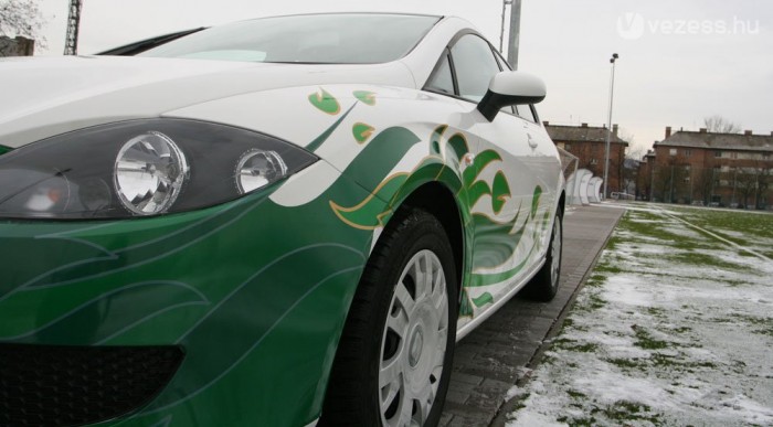 SEAT Leon ECO – Újabb Messiás 9 | Vezess Szerintem fradi-zöld
