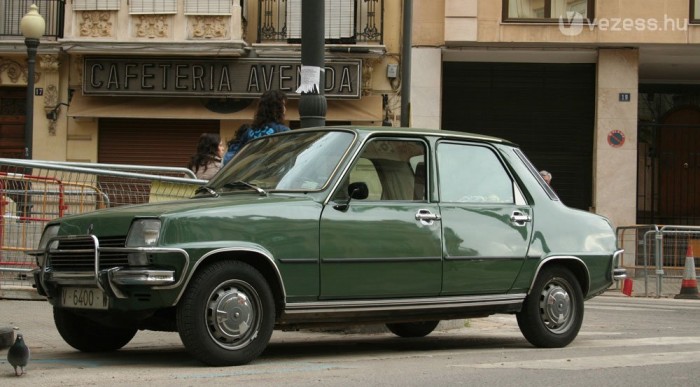 Helyi színezet: R5 szedán