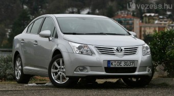 Új Avensis: Fél osztállyal feljebb?