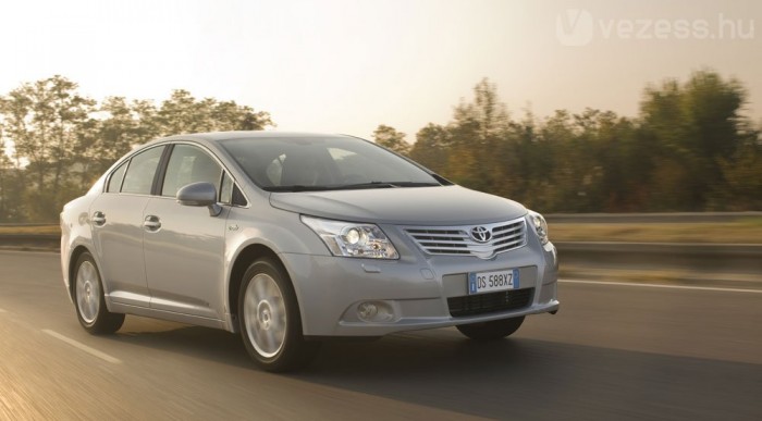 Új Avensis: Fél osztállyal feljebb? 16