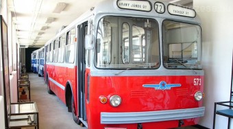 Hetvenöt éves a troli - videó