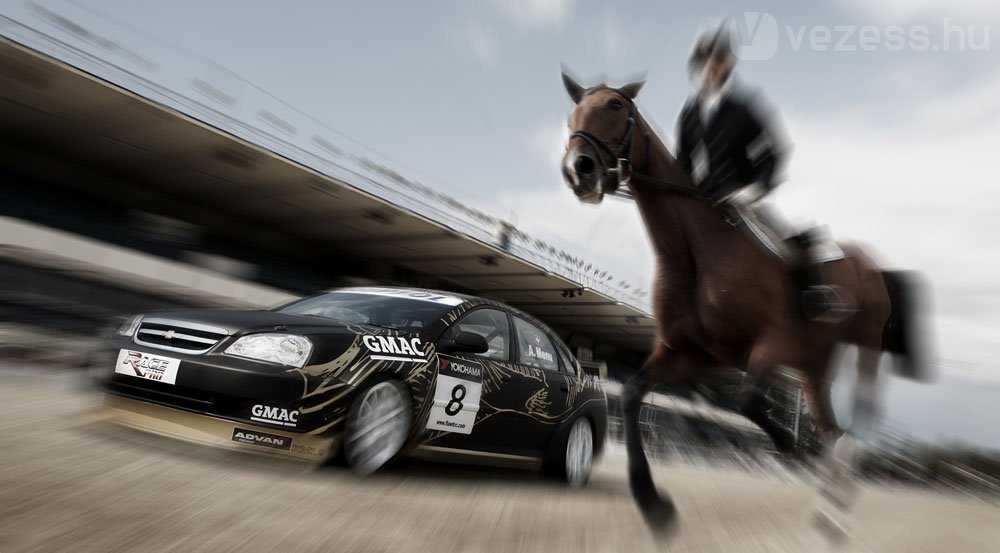 19174_178917_1000x700.jpg | Vezess | Vezess "igazi lóerő" -Művészien a WTCC versenyautó"igazi lóerő" -Művészien a WTCC versenyautó