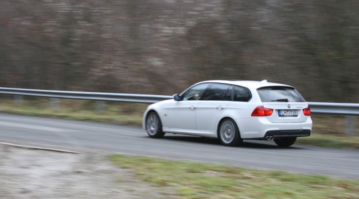 BMW 330d xD: Az Erő sötét oldala 6 | Vezess Könnyű vele száguldozni