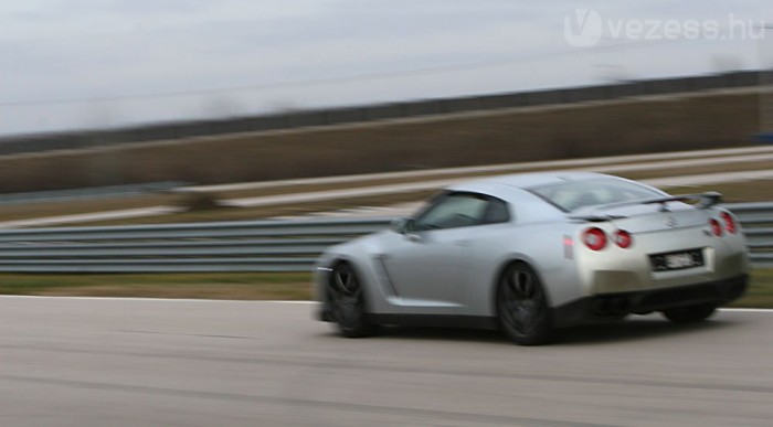 A tuningolt 2,9 s alatt van százon