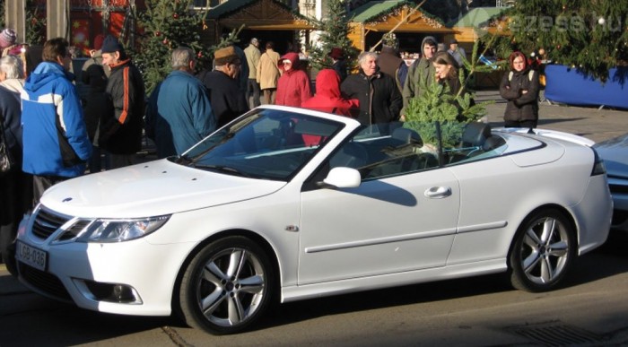 Kabrióval érkezik a karácsonyfa 3