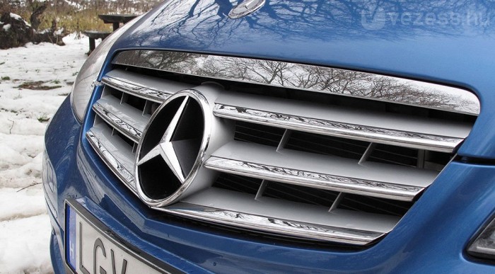 1,5 literes motor rejtőzik mögötte