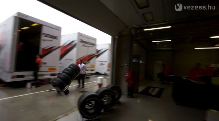 Nem lesz baj az új gumikkal 6 | Vezess Lesz még teszt