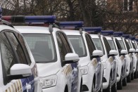 Új autókban a rendőrök 140