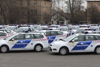 Új autókban a rendőrök 150