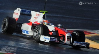 Nem lesz több előzés?