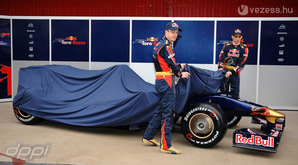 Nem késik sokat a Toro Rosso 25