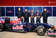 Nem késik sokat a Toro Rosso 57