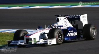 Heidfeld magasra teszi a lécet