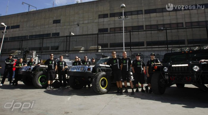Robby Gordon idén is Hummerrel hajt