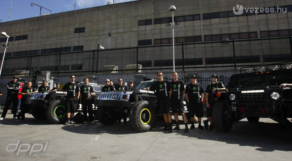 Robby Gordon idén is Hummerrel hajt