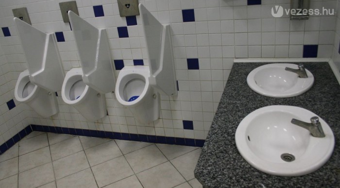 Lehetne tisztább a piszoár