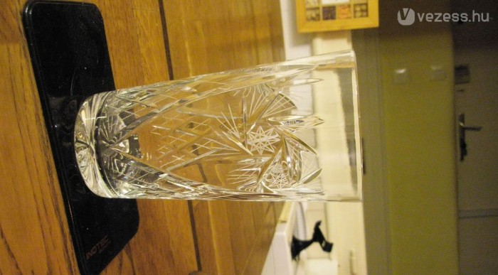 Megtartja, viszont így nehéz beletölteni