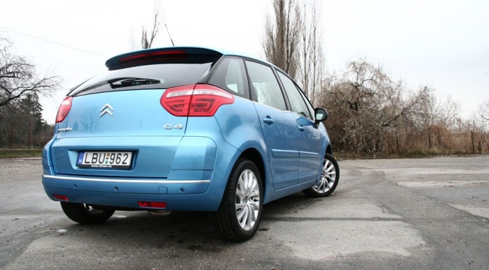 Megy ez is, mint a mérgezett egér