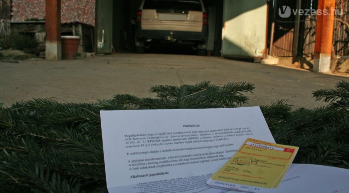 Négy csekk jött az ünnepek előtt