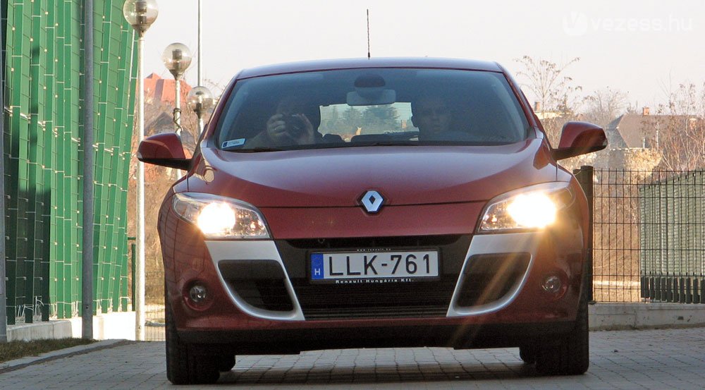 180 lóerős a 2,0 turbó benzines