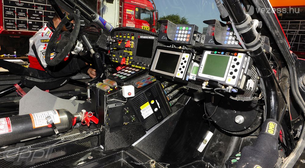 Mitsubishi cockpit