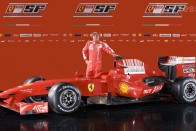 A Ferrari nekiront a BMW-nek 23