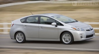Még takarékosabb új Toyota Prius - videó