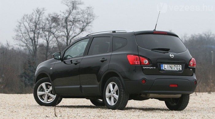 Hátul nyúlt meg a Qashqai