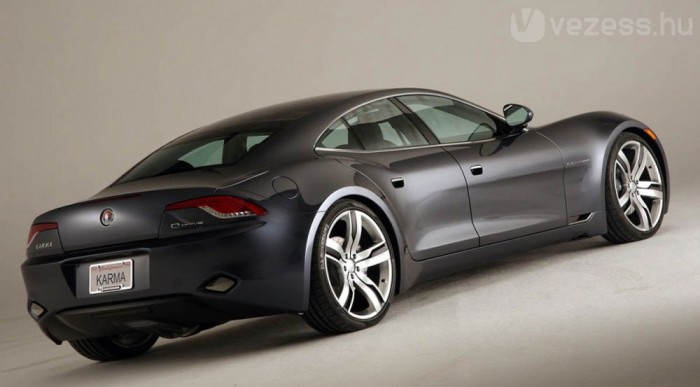 Elkészült a luxus villanyautó 6