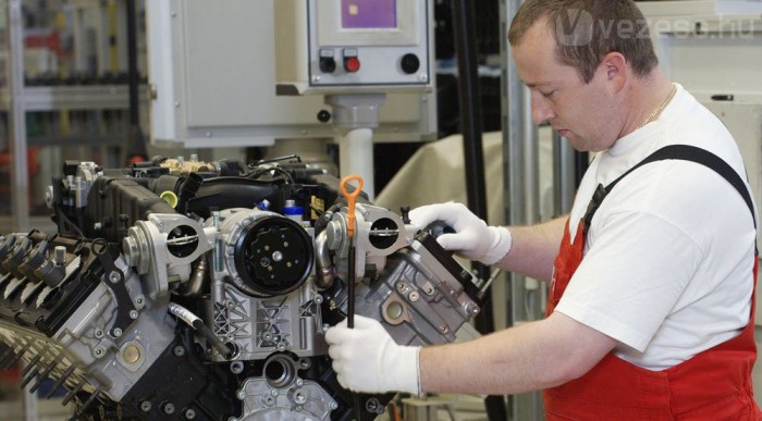 Több mint 1,8 millió motor készült