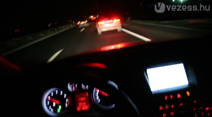 Életünkre tört a gaz xantiás, 60-nal ment autópályán