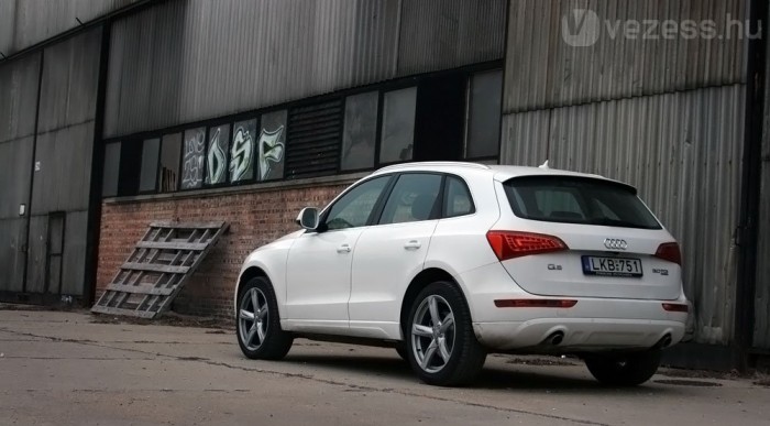 Fél tonnával könnyebb, mint a Q7