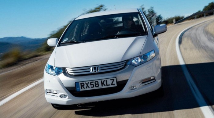 Veri a Priust a hibrid Honda 7