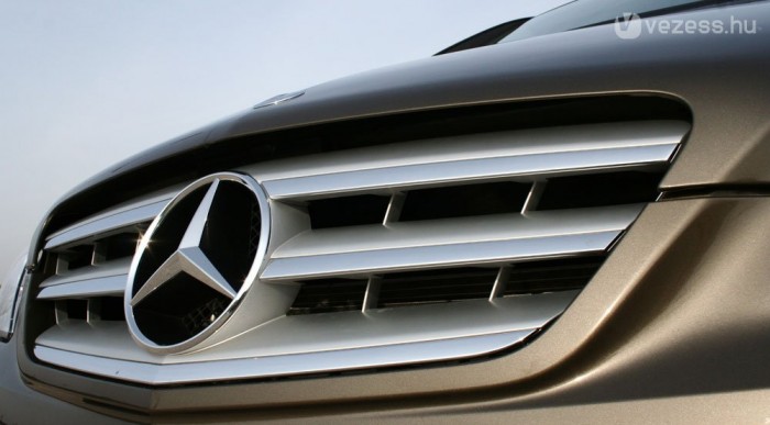 Legalább Mercedes
