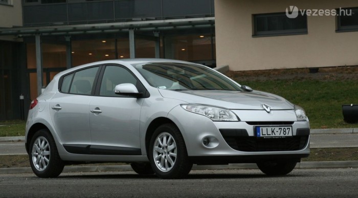 Fürgén megy a benzinessel