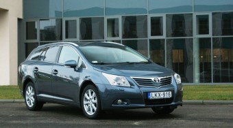 Új Avensis kombi - Kötelező feladat