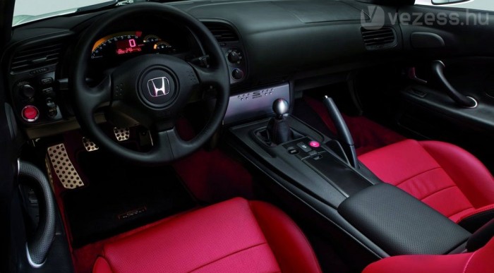 Végső sportkocsi a Hondától 6 | Vezess Az üléseket piros bőr borítja