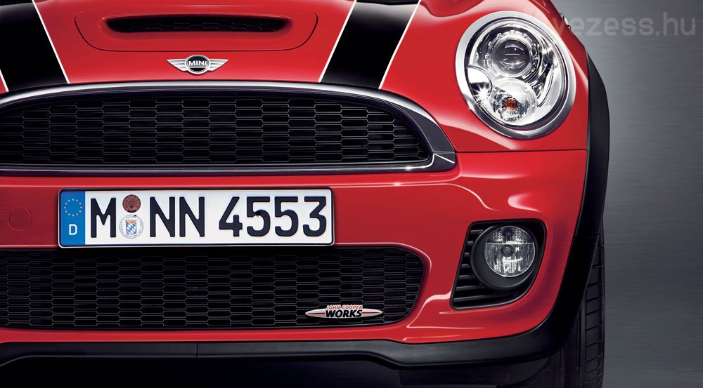 Egyedi spoilerek a JCW-n