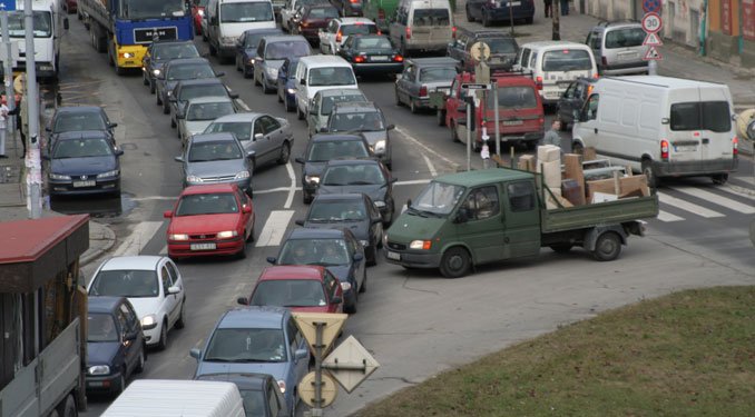 10-15 százalékkal kevesebb autós kell