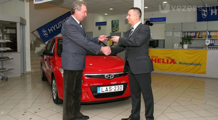 Külföldiek elviszik az olcsó magyar autót 6