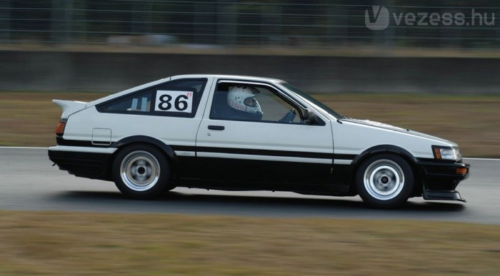 A legendás Corolla AE86 hátsókerék-hajtással