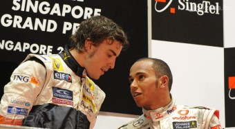 Alonso tart Hamiltontól