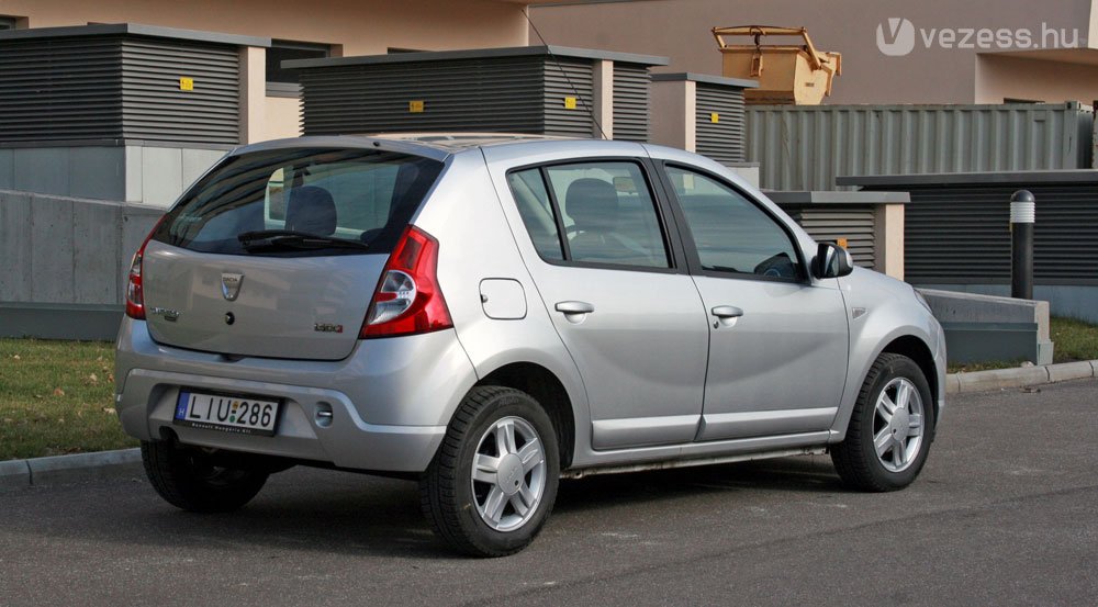 A fiatalok új alternatívája lehet(ne) a Dacia Sandero 17