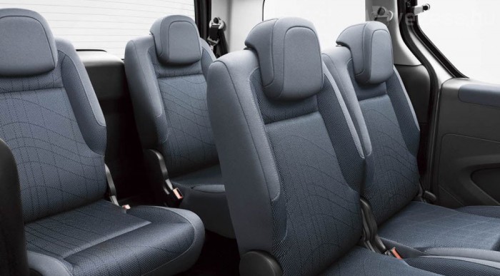 2-3-2 az ülések elrnedezése