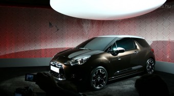 Videó:  Citroën DS Inside