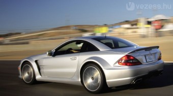 Az erős autók kelendőek