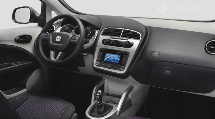 A kormányról felismerhető, hogy új