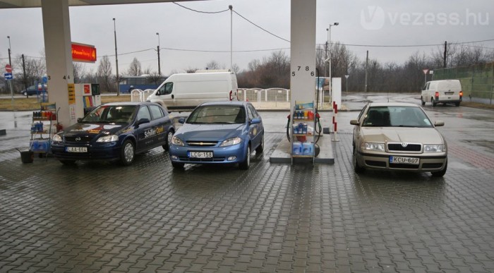 6,4, 7,3 és 6,8 literes fogyasztás