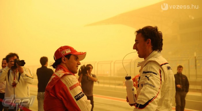 A McLaren az élre állt a teszten 6 | Vezess Vezetés helyett legalább beszélgethettek